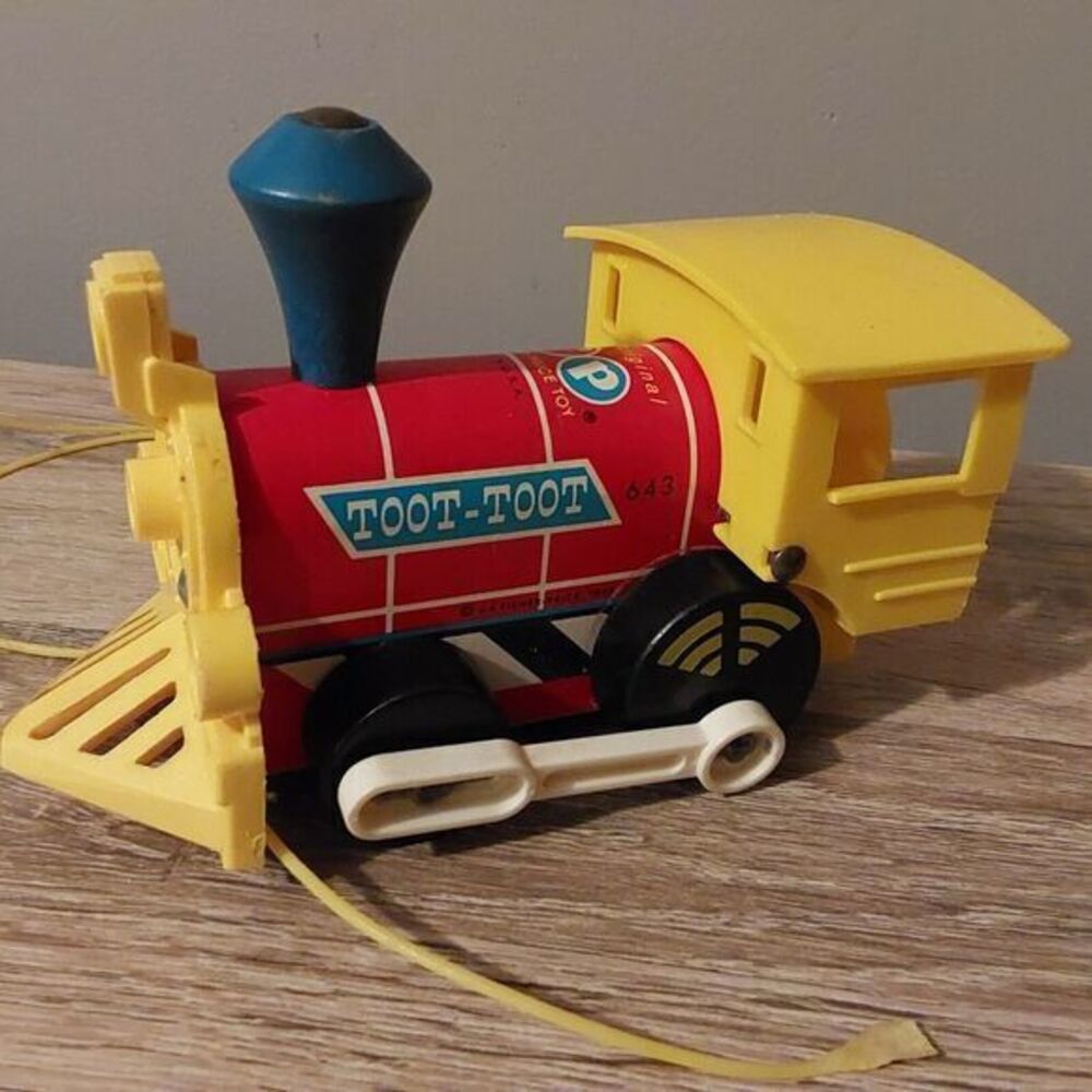 Vintage 1964 Fisher Price Toot Toot Pull Toy Train Engine No. 643